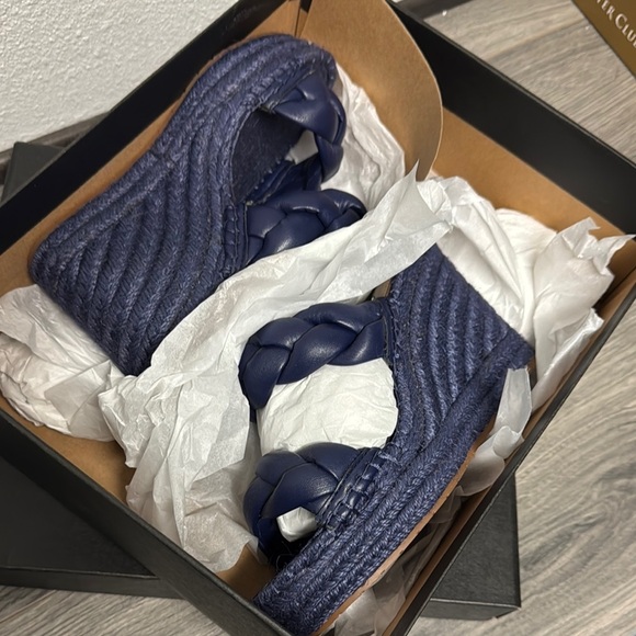 Kenneth Cole Marine Woven Espadrille Sandals - Picture 2 of 6